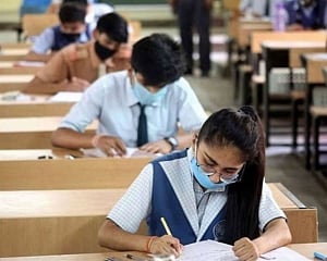 COVID: ICSE cancels class 10 boards exams, withdraws option for students to appear later