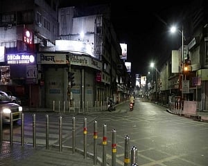 COVID-19: Restaurants, bars, malls to be shut for week in Pune