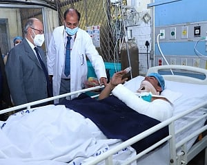 Delhi LG Baijal visits hospital to enquire about health of cops injured in R-Day violence