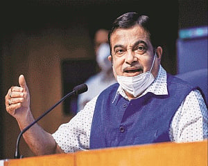 Delhi-Mumbai Expressway to fetch Rs 1,000 to 1,500 cr revenues every month, says Gadkari