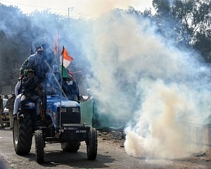 Delhi Police asks people to share information about R-Day violence