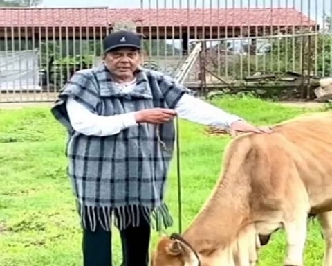 Dharmendra spends time at his Lonavala farmhouse