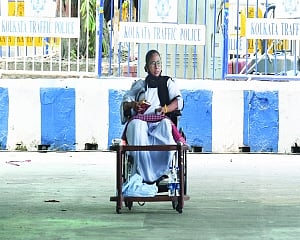 Didi accuses EC of bias, poll panel bans Bengal BJP chief for 48 hours