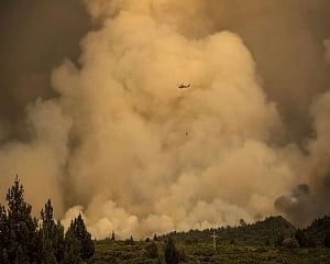 Firefighters make progress against California forest fires