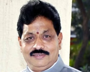 Former Union minister Dilip Gandhi dies
