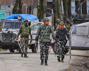Four soldiers injured in grenade attack by militants in J-K's Anantnag