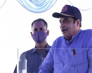 Gadkari promises IAF to develop emergency landing strips in 15 days instead of 1.5 years