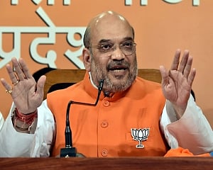Govt making efforts for equal attention to all security aspects: Shah