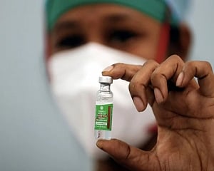 Govt panel suggests increasing gap between two doses of Covishield