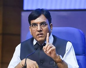 Health Minister Mandaviya hits back at Rahul Gandhi for questioning vaccine availability