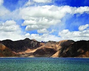 India, China pull back from Gogra