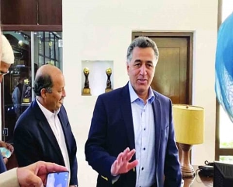 ISI chief rushes to Kabul before Govt formation