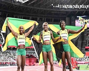 Jamaica's Elaine Thompson-Herah breaks Flo Jo's 33-yr-old 100m Olympic record