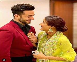 Jasmin Bhasin celebrates Aly Goni's birthday in Kashmir