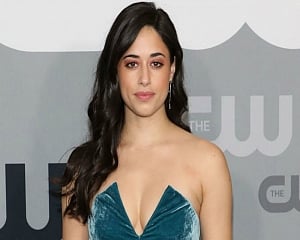 Jeanine Mason boards psychological thriller 'Viral'