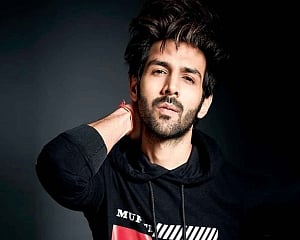Kartik Aaryan shares picture from first shoot in 2021