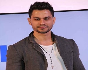 Kunal Kemmu recalls playing Silsila as 'Traffic Signal' turns 14