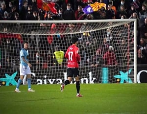 Mallorca draws with Celta 0-0 in a windswept home match