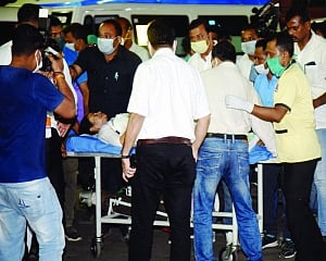 Mamata hurt during poll drive, cries conspiracy
