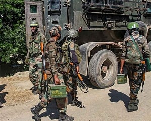 Militant killed in encounter with security forces in Shopian in J-K