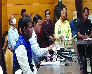Minister of Tribal Affairs visits Chhattisgarh