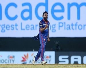 Mishra takes four as Delhi Capitals restrict Mumbai Indians to 137/9