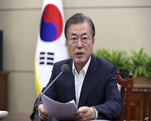 Moon: South Korea, Japan must look to future to improve ties