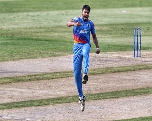 Mumbai Indians score 129/8 against DC