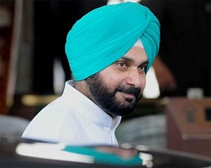 Navjot Sidhu withdraws resignation as Punjab Cong chief