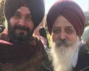 Navjot Singh Sidhu's adviser Malvinder Singh Mali quits