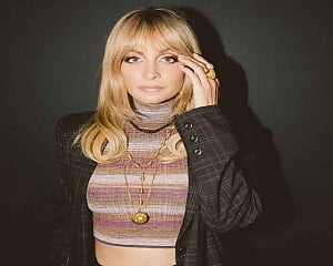 Nicole Richie's hair catches fire during B'day celebrations