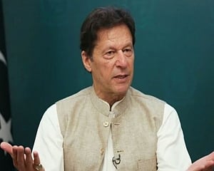 No effort would be spared to fully investigate the bus blast: Pak PM Khan to Chinese Premier Li
