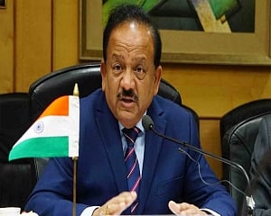 No vaccine for virus of arrogance, ignorance: Harsh Vardhan to Rahul