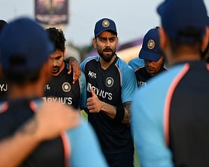 NZ, Afghanistan clash in match that will decide India's semifinal chances