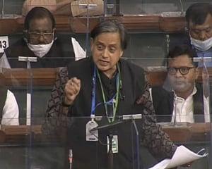 Oppn slams govt in LS for ignoring 'aam admi' in budget