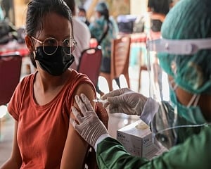 Over 2.58 crore COVID-19 vaccine doses still available with states: Centre