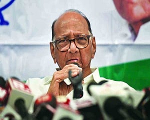 Pawar praises Uddhav; says NCP committed to Gandhi-Nehru ideology
