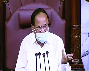Pegasus rocks Parl; TMC MP suspended for Session