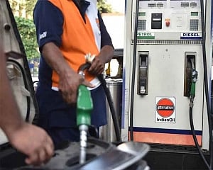 Petrol, diesel prices steady even as crude boils