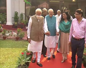 PM Modi, senior leaders greet Advani on 94th birthday