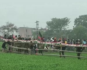 Protesting farmers ransack venue of CM Khattar's ‘kisan mahapanchayat' in Karnal