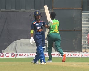 Punam Raut hits successive fifty as India post 248/5 in 3rd women's ODI against SA
