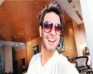 Rahul Bhat shoots minus clothes for Man Naked