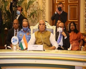 Rajnath highlights Afghan crisis at SCO, talks about 500 development projects by India