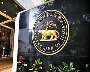 RBI imposes Rs 2.5 cr penalty on Bajaj Finance