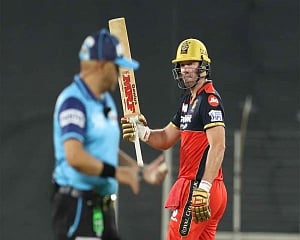 RCB score 171/5 against Delhi Capitals