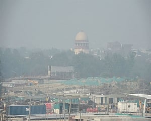 Ready to impose complete lockdown to control air pollution: AAP govt to SC