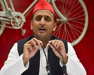 RSS workers being sent to UP villages to create trouble at election booths: Akhilesh