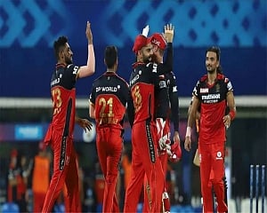 Sahabaz, Maxwell lead RCB to six-run win over SRH