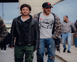 Salman shares pic with 'bhatija' Nirvan from 'Tiger 3' set